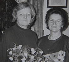 Mit Gertraud Eichmann (rechts) und Marieluise Krauß (links) platzierten sich in den 90er-Jahren erstmals zwei Frauen im Gemeinderat . Archivild: war