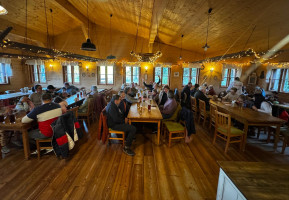 Pizza essen beim Leinerbauern